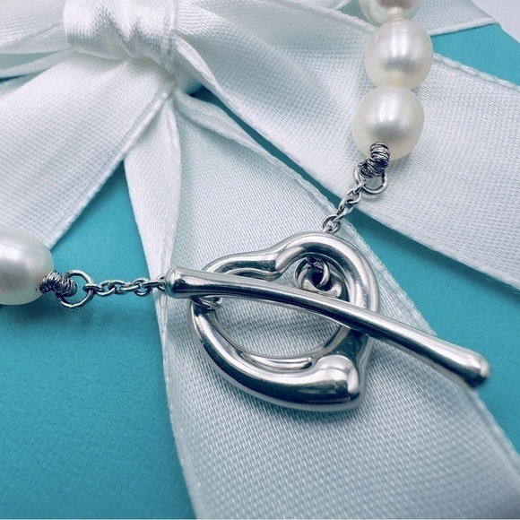 Tiffany & Co. Open Heart Pearl Toggle Bracelet in Sterling Silver with Packaging - Picture 4 of 9
